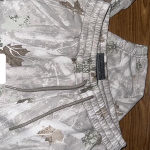 RARE Abercrombie essential camo sweats